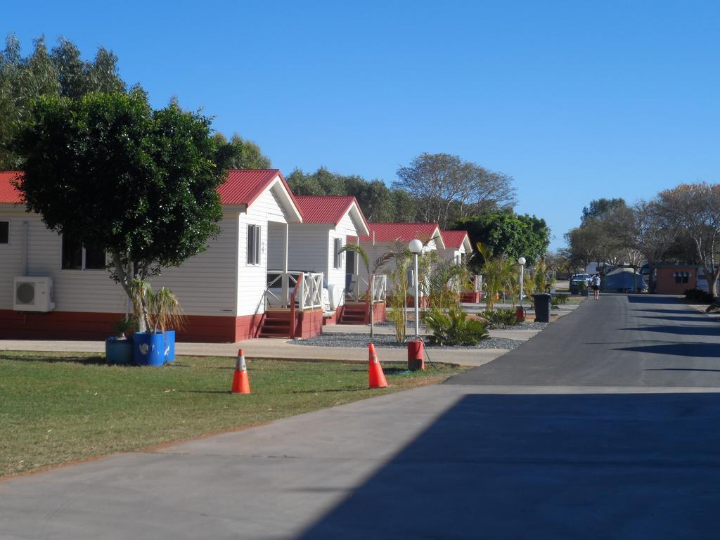 Outback Oasis Caravan Park Carnarvon Exterior foto