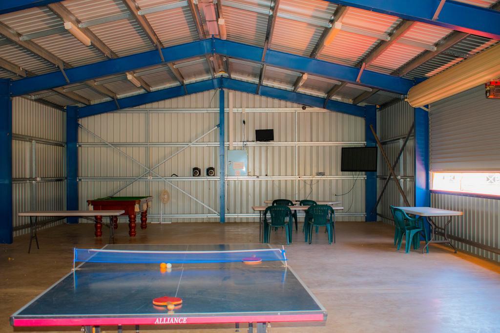 Outback Oasis Caravan Park Carnarvon Exterior foto